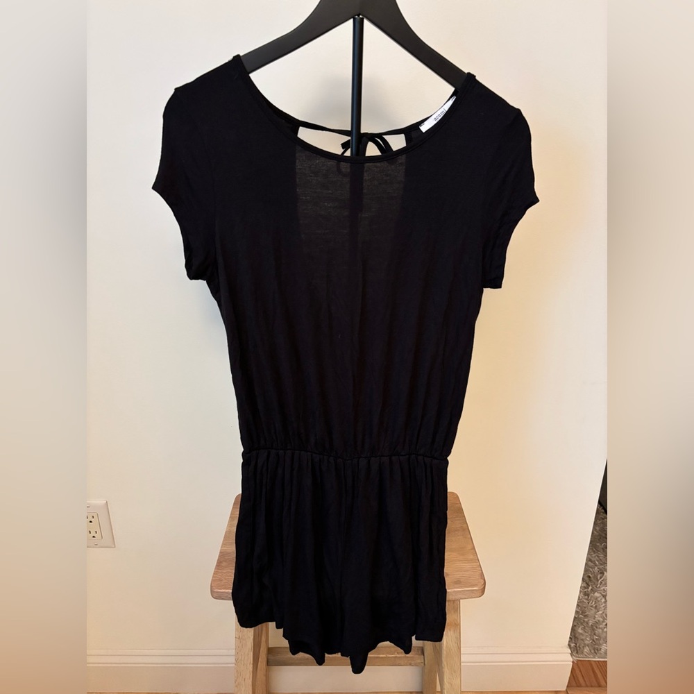 Acemi Black Cotton-Blend Short-Sleeve Romper with Back Tie – Fits Like M/L